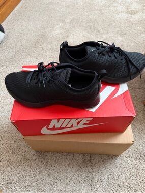 Nike Black dualtone racer